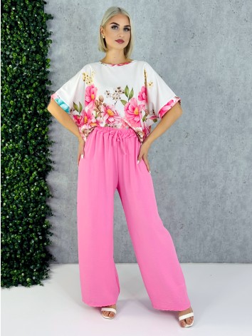 Dámsky ružový letný komplet s kvetmi a širokými nohavicami