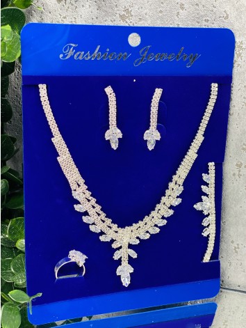 Dámsky strieborný set bižutérie - náhrdelník + náušnice + náramok + prsteň 3