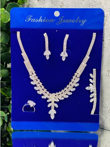 Dámsky strieborný set bižutérie - náhrdelník + náušnice + náramok + prsteň 3