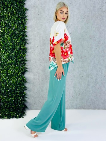 Dámsky zelený letný komplet s kvetmi a širokými nohavicami