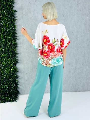 Dámsky zelený letný komplet s kvetmi a širokými nohavicami