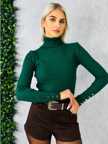 Dámsky zelený rolák so zlatými gombíkmi na rukávoch