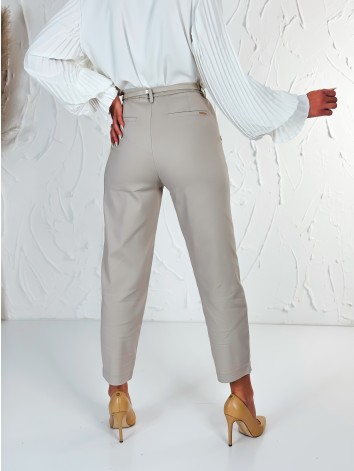 Elegantné elastické dámske béžové nohavice s opaskom