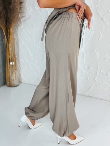 Elegantný béžový dvojdielny kostým vesta + nohavice s gumičkou v páse