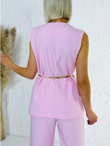 Elegantný ružový dvojdielny kostým s opaskom vesta + nohavice