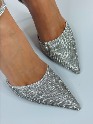 Exkluzívne dámske strieborné sandále s kamienkami