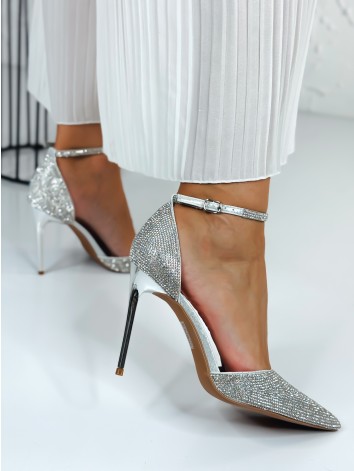Exkluzívne dámske strieborné sandále s kamienkami