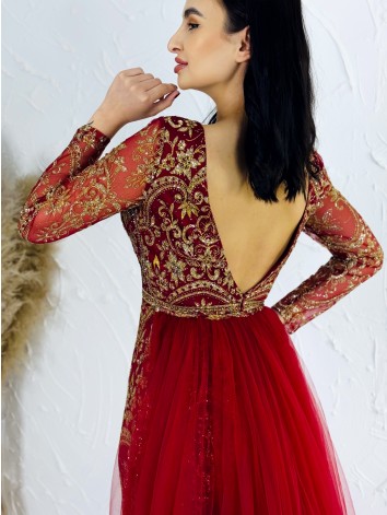 Exkluzívne dlhé bordové dámske spoločenské šaty s odnímateľnou tylovou sukňou