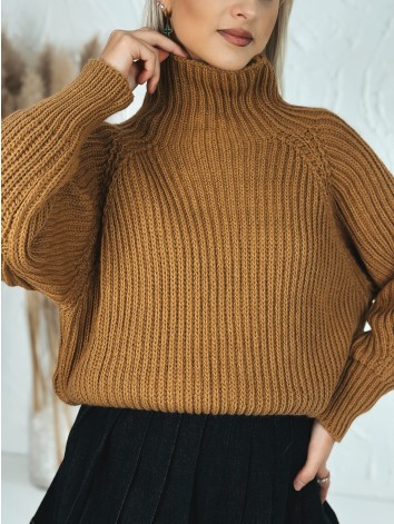 Hnedý dámsky hrubý rolákový sveter v oversize strihu