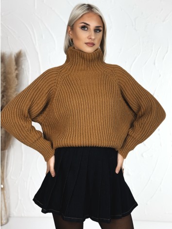 Hnedý dámsky hrubý rolákový sveter v oversize strihu