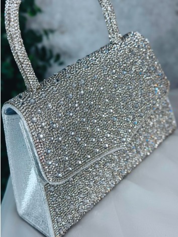 Luxusná strieborná spoločenská kabelka s ozdobnými kamienkami