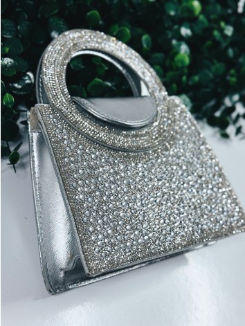 Strieborná spoločenská kabelka s ozdobnými kamienkami