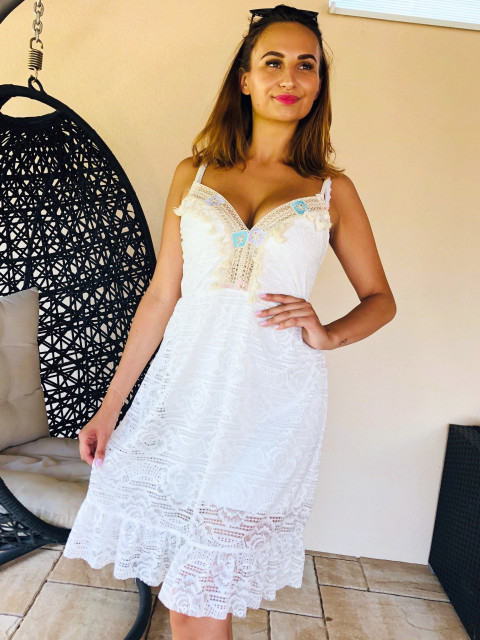 Biele čipkované šaty Aforra