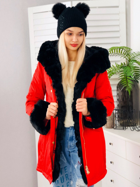 Červená zimná dámska vetrovka s kapucňou a mohutnou kožušinou
