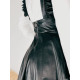 Koženková čierna sukňa s volanovými trakmi
