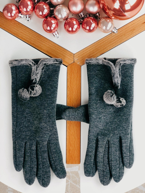 Dámske sivé rukavice s brmbolcami