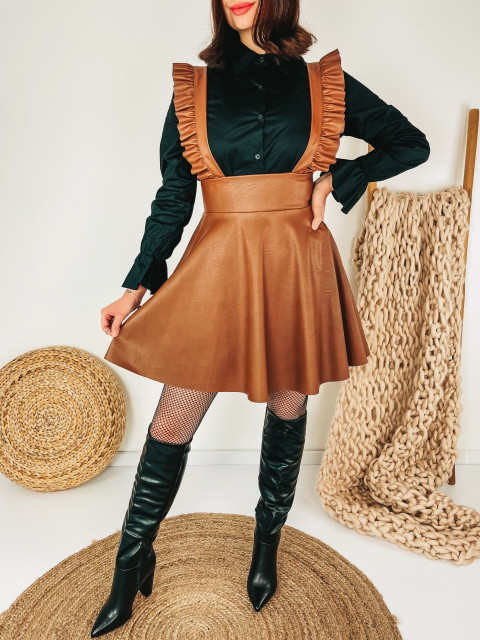 Koženková hnedá sukňa s volanovými trakmi