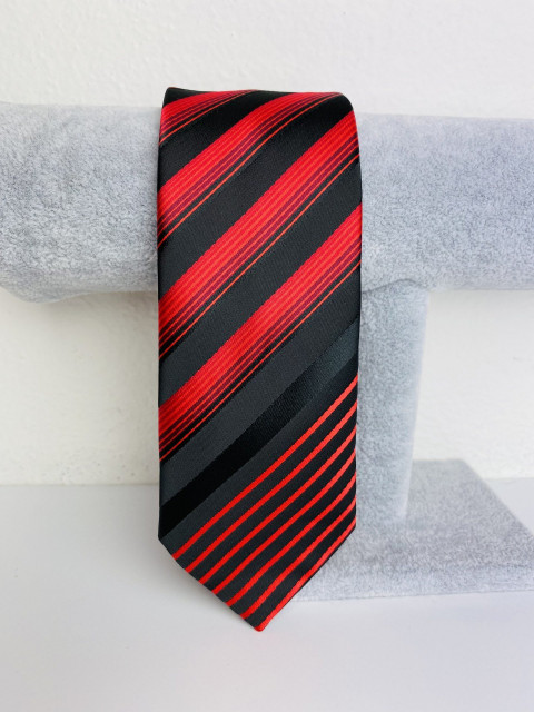 Pánska čierno-červená úzka kravata