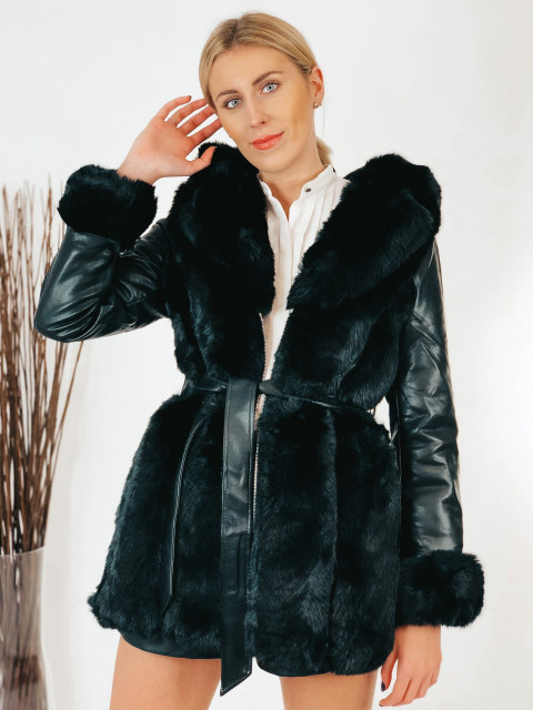 Exkluzívna čierna kožušinová bunda s kapucňou