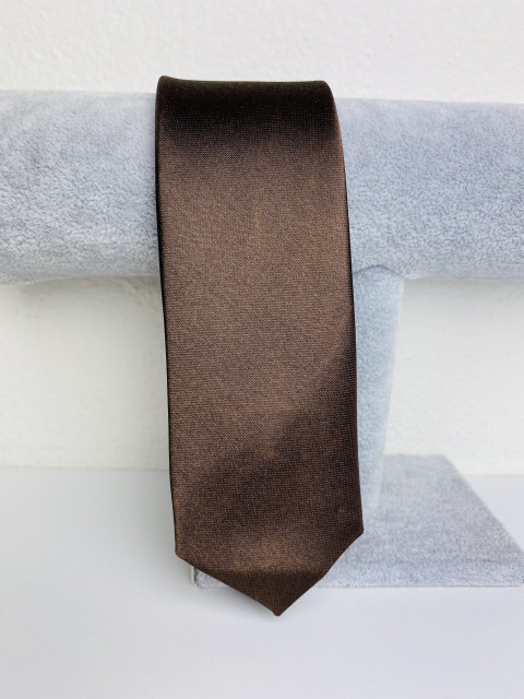 Pánska tmavá hnedá saténová úzka kravata