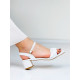 Biele dámske sandále na nízkom opätku