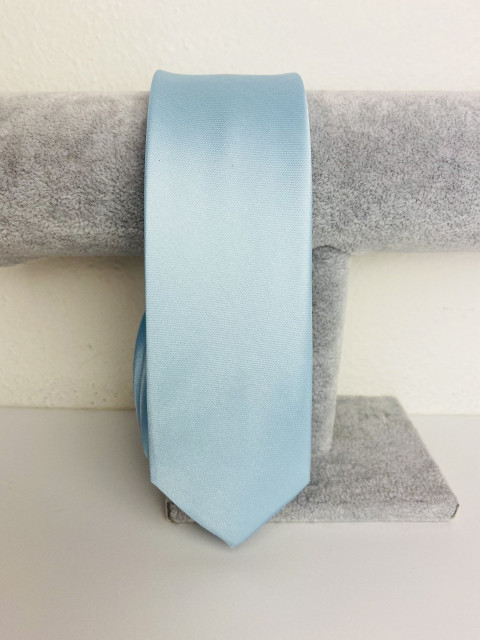 Pánska svetlá modrá saténová úzka kravata