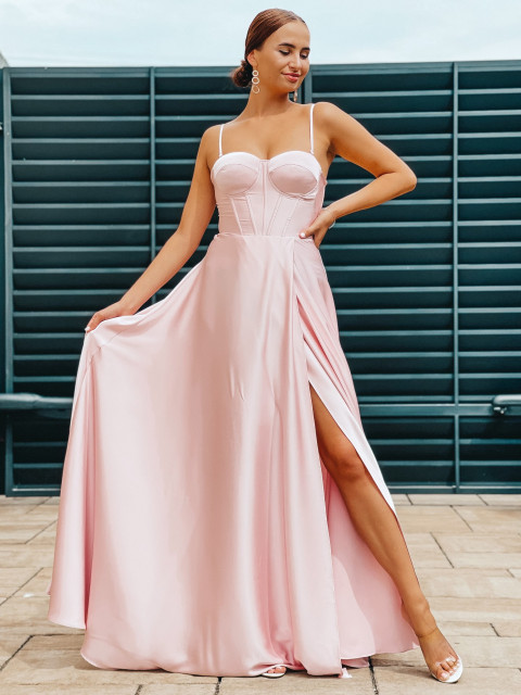 Exkluzívne dlhé saténové spoločenské šaty s razporkom - ružové