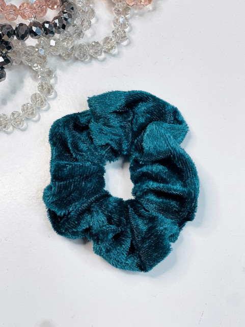 Scrunchie zamatová gumička do vlasov - zelená Scrunchie zamatová gumička do vlasov - zelená
