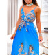 Dámske dlhé vzorované saténové šaty s razporkom a opaskom - modré