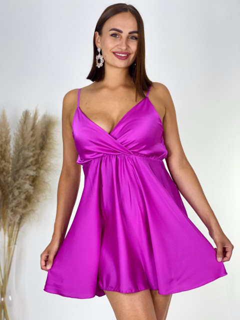 Dámske krátke saténové šaty na ramienka - fialové