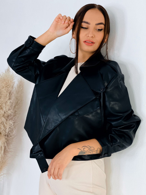 Dámska čierna oversize matná koženka LUSA Dámska čierna oversize matná koženka LUSA