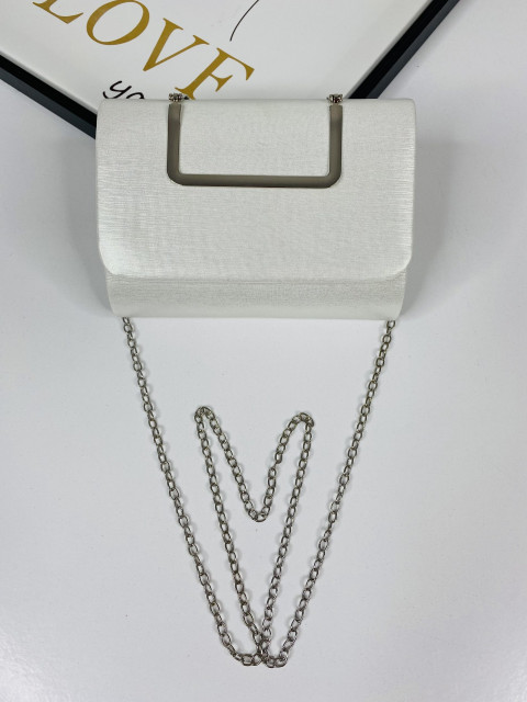 Dámska biela spoločenská kabelka s kovovou rúčkou