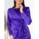 Dámske saténové šaty s nazberaním a ozdobnou reťazou - fialové