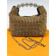 Luxusná dámska spoločenská kabelka s kamienkami a remienkom - zlatá