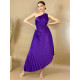 Dámske asymetrické plisované šaty na jedno rameno - fialové