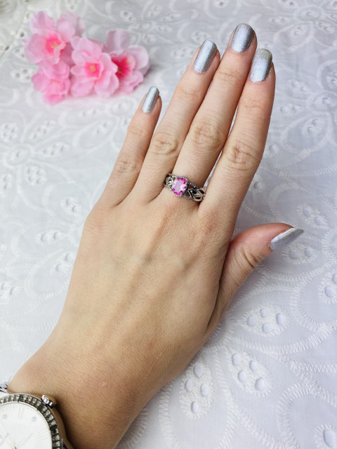 Dámsky strieborný prsteň s ružovým kryštálom 3