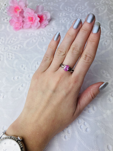 Dámsky strieborný prsteň s ružovým kryštálom 8