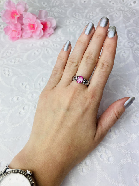 Dámsky strieborný prsteň s ružovým kryštálom 11
