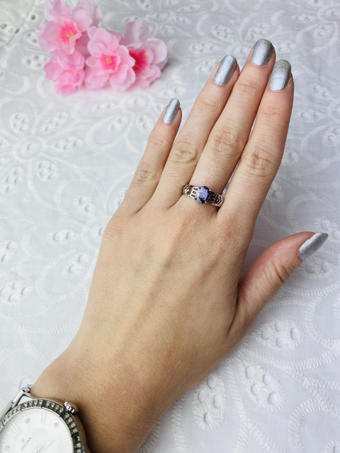 Dámsky strieborný prsteň s fialovým kryštálom 4