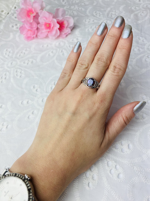 Dámsky strieborný prsteň s fialovým kryštálom 6